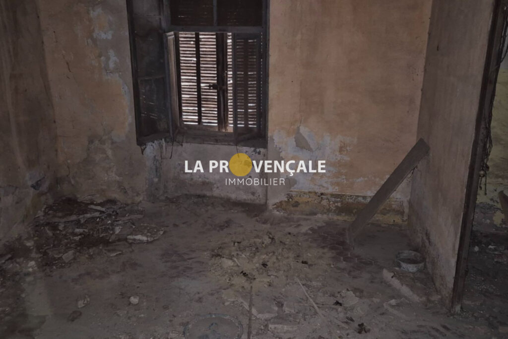 vente immeuble 9 Pièce(s) – 9 pièces – 3 chambres – 200.00 m²