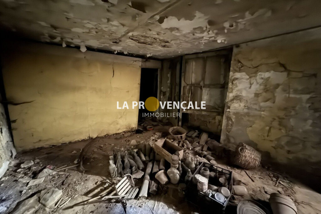 vente immeuble 9 Pièce(s) – 9 pièces – 3 chambres – 200.00 m²