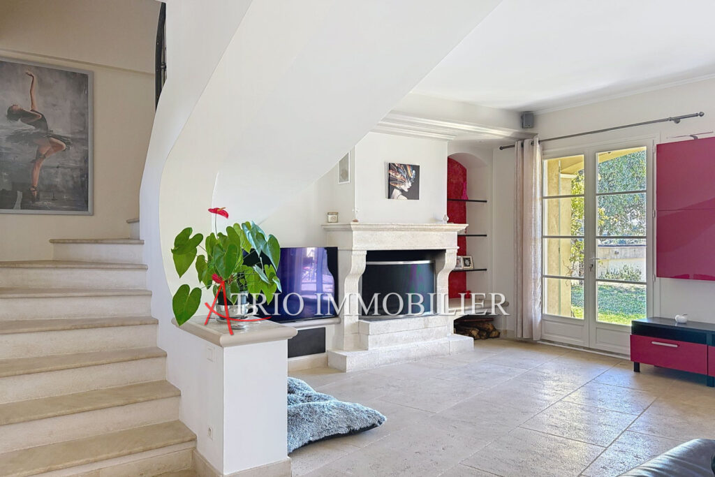 vente maison 5 Pièce(s) – 5 pièces – 4 chambres – 160.00 m²