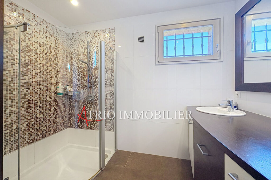 vente maison 5 Pièce(s) – 5 pièces – 4 chambres – 160.00 m²