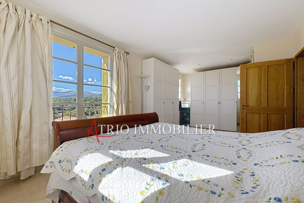 vente maison 5 Pièce(s) – 5 pièces – 4 chambres – 160.00 m²