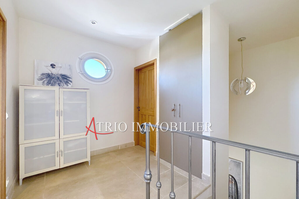 vente maison 5 Pièce(s) – 5 pièces – 4 chambres – 160.00 m²