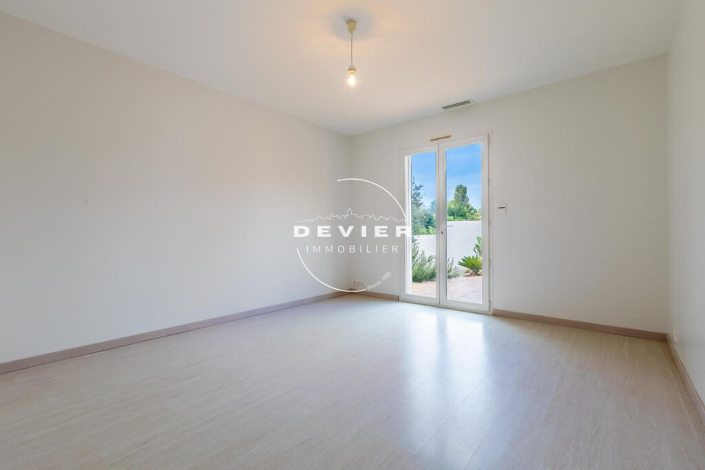 vente villa 5 Pièce(s) – 5 pièces – 4 chambres – 140.00 m²