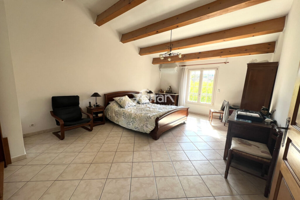 vente maison 6 Pièce(s) – 6 pièces – 5 chambres – 175.00 m²