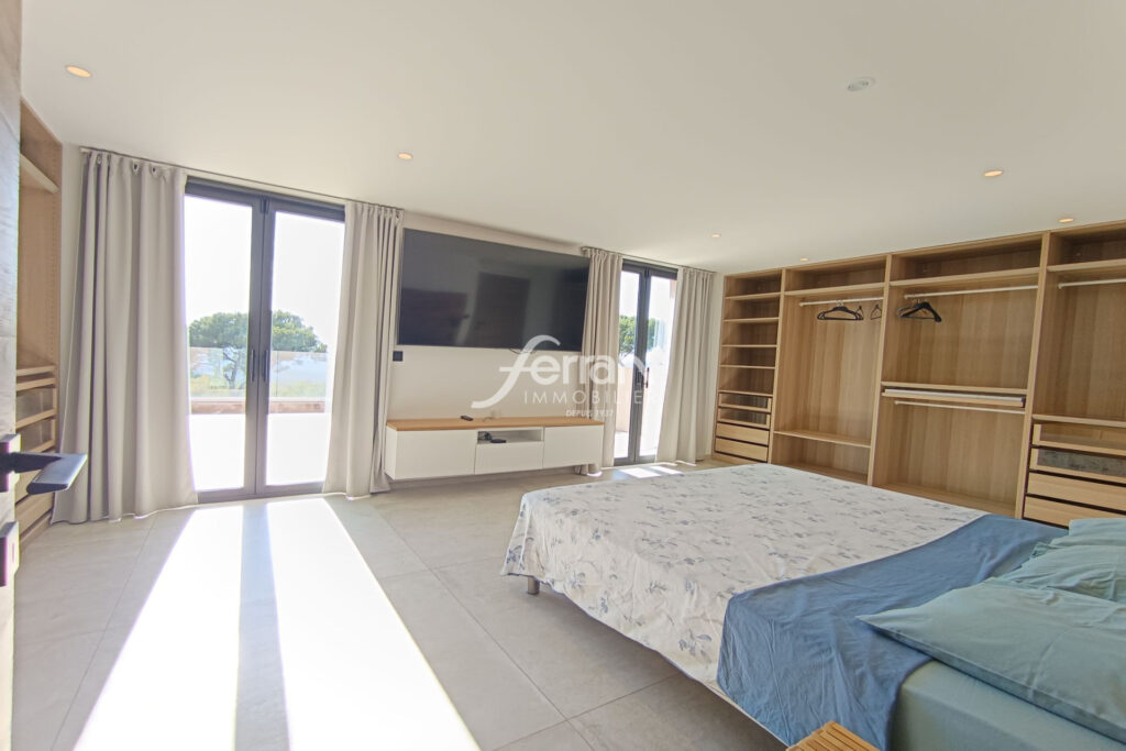 A vendre à Draguignan Deux villas totalisant 262m²hab, sur un  – 6 pièces – 5 chambres – 262.00 m²