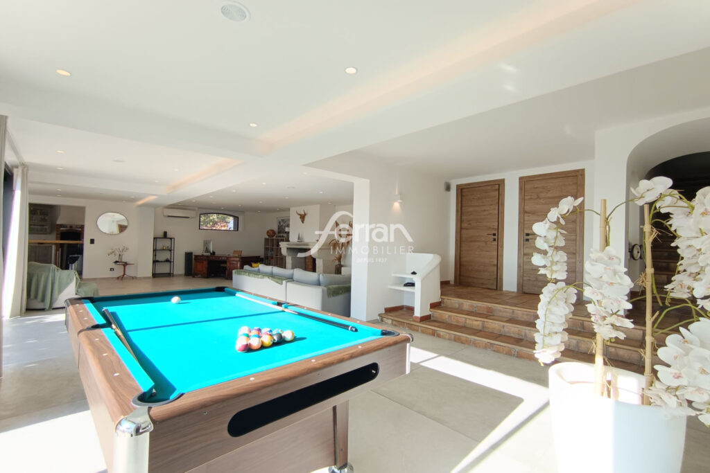 A vendre à Draguignan Deux villas totalisant 262m²hab, sur un  – 6 pièces – 5 chambres – 262.00 m²