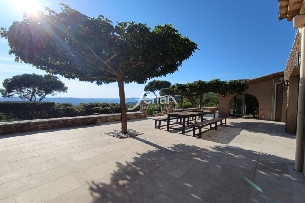 A vendre à Draguignan Deux villas totalisant 262m²hab, sur un  – 6 pièces – 5 chambres – 262.00 m²