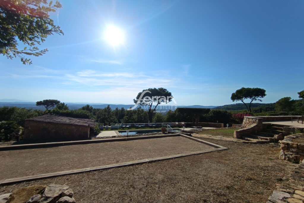 A vendre à Draguignan Deux villas totalisant 262m²hab, sur un  – 6 pièces – 5 chambres – 262.00 m²