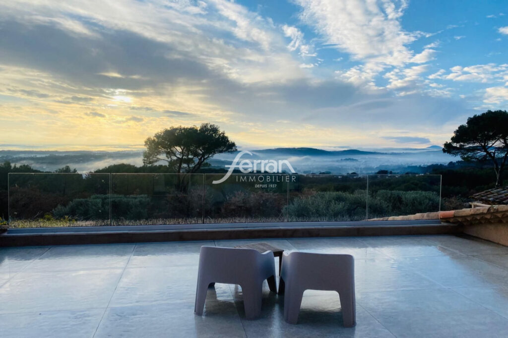 A vendre à Draguignan Deux villas totalisant 262m²hab, sur un  – 6 pièces – 5 chambres – 262.00 m²