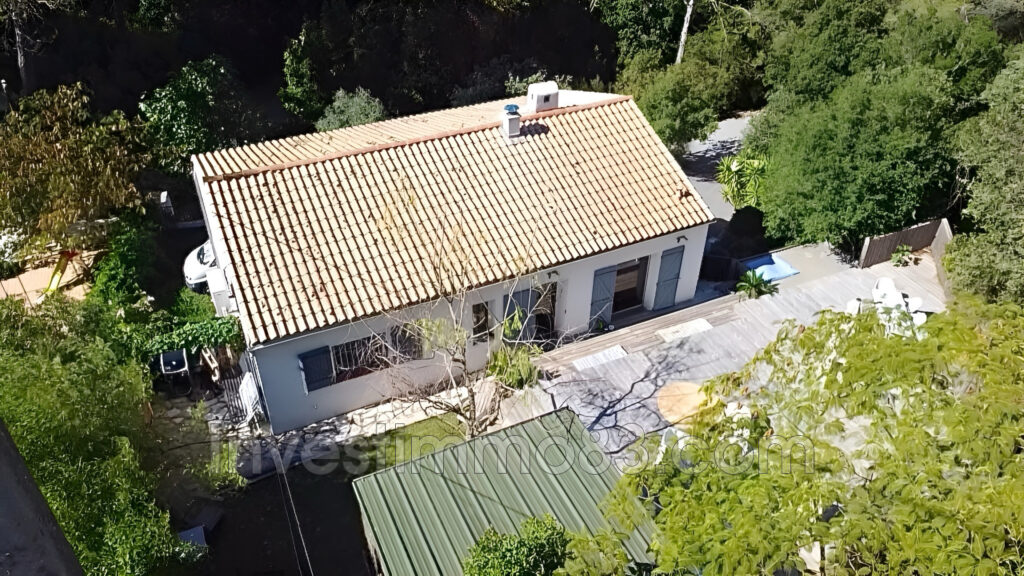 Dans un cadre verdoyant, sur les hauteurs de LA-VALETTE-DU-VAR – 5 pièces – 4 chambres – 125.00 m²