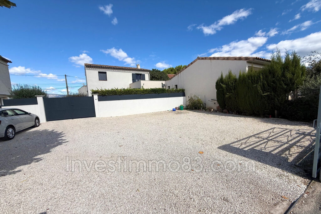 Au c½ur de TRETS, proche de toutes les commodités. Bel apparte – 3 pièces – 2 chambres – 70.00 m²