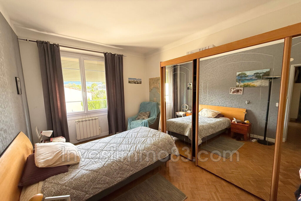 Au c½ur de TRETS, proche de toutes les commodités. Bel apparte – 3 pièces – 2 chambres – 70.00 m²