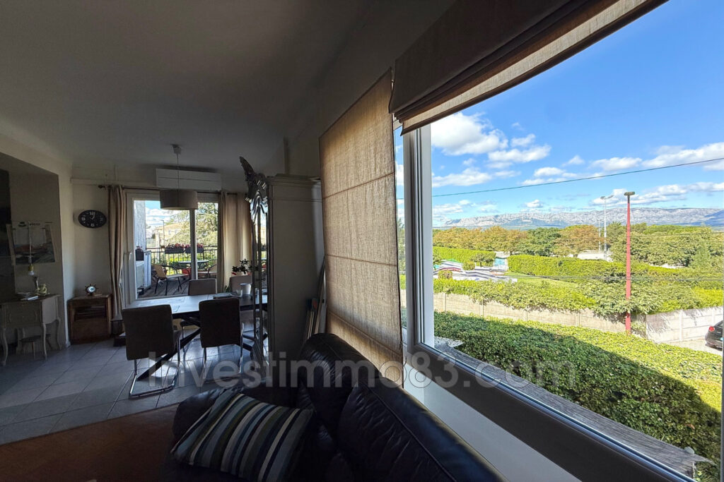 Au c½ur de TRETS, proche de toutes les commodités. Bel apparte – 3 pièces – 2 chambres – 70.00 m²