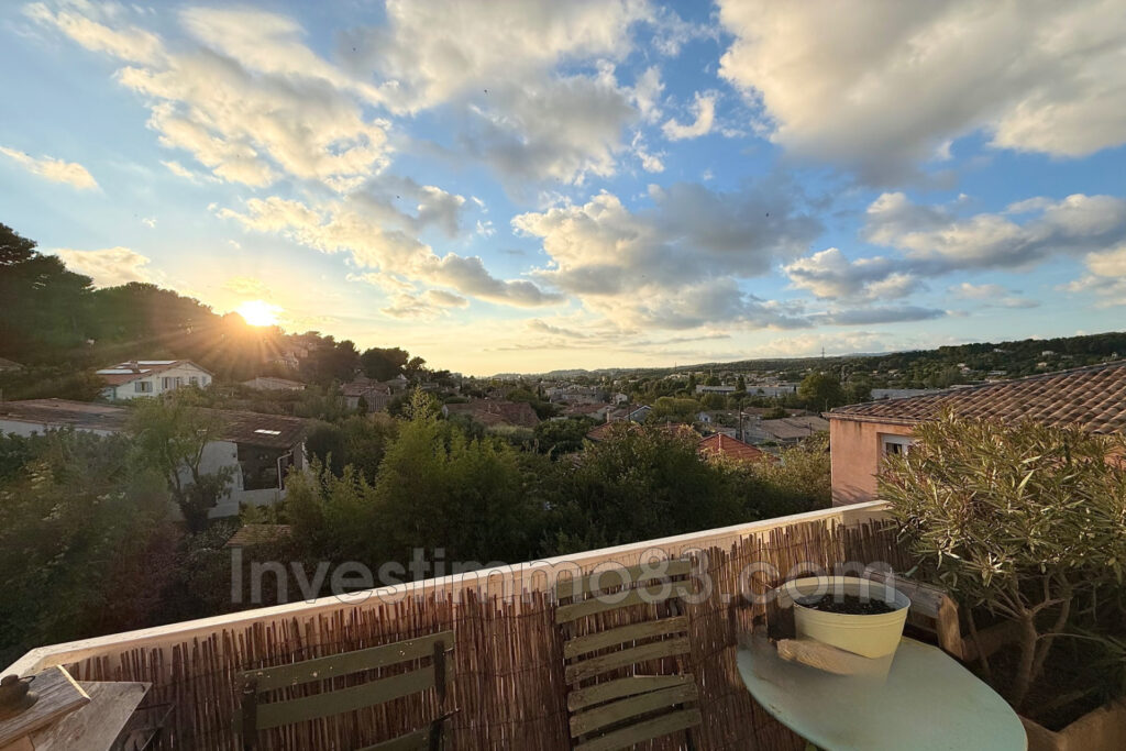 Au c½ur de LA-PENNE-SUR-HUVEAUNE, proche de toutes les commodi – 3 pièces – 2 chambres – 67.51 m²