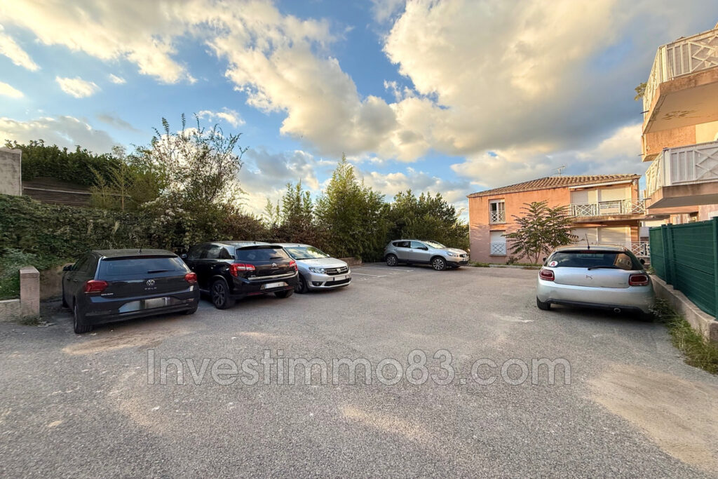 Au c½ur de LA-PENNE-SUR-HUVEAUNE, proche de toutes les commodi – 3 pièces – 2 chambres – 67.51 m²