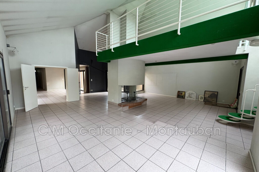 vente maison – NR pièces – 4 chambres – 216.00 m²