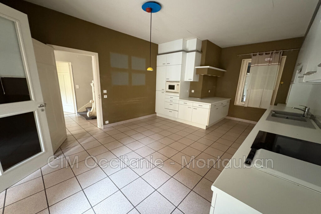 vente maison – NR pièces – 4 chambres – 216.00 m²