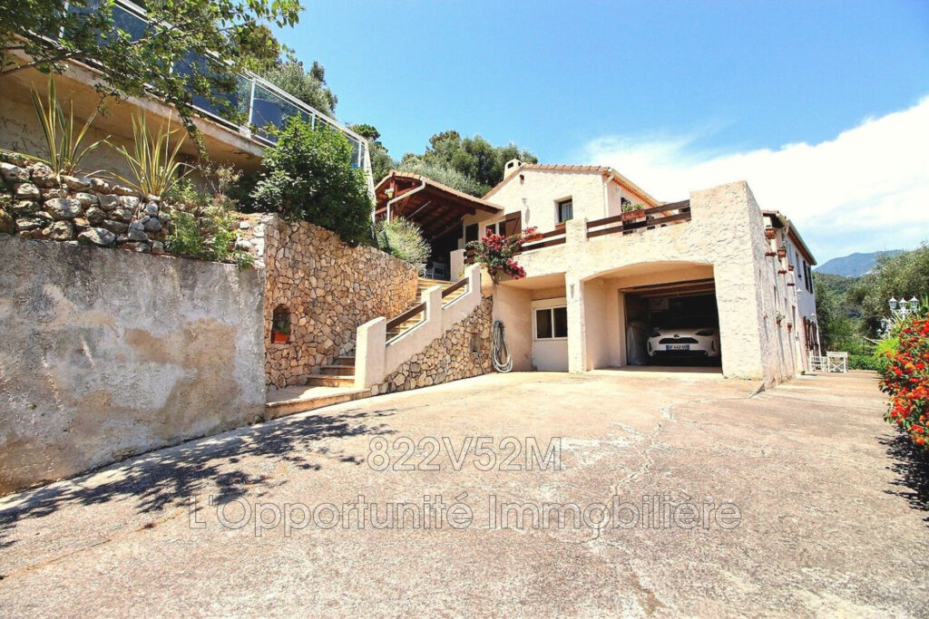 vente maison 5 Pièce(s) – 5 pièces – 4 chambres – 211.00 m²