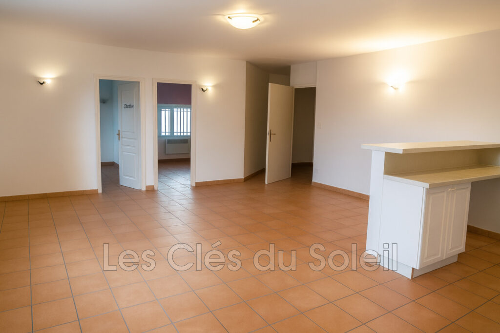 EXCLUSIVITÉ  T3 68 m²  1er et dernier étage  Brignoles  Id – 3 pièces – 2 chambres – 68.00 m²