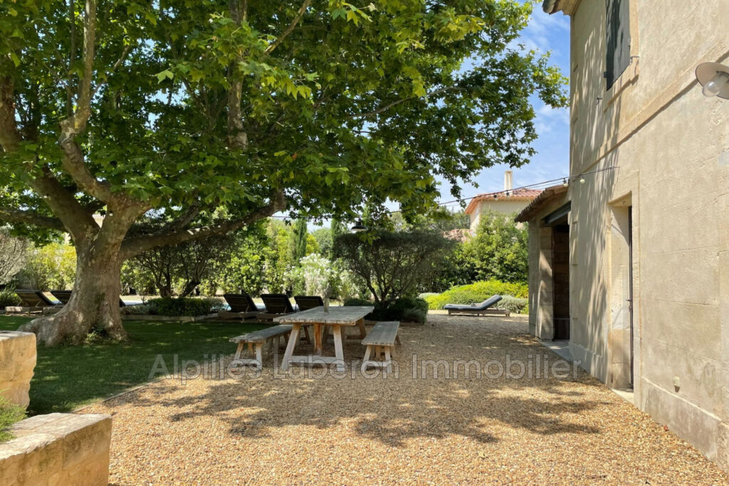 location saisonnière mas 6 Pièce(s) – 6 pièces – 4 chambres – 180.00 m²