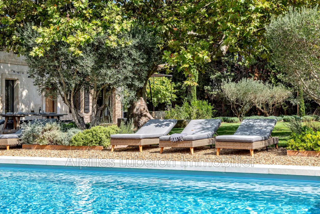 location saisonnière mas 6 Pièce(s) – 6 pièces – 4 chambres – 180.00 m²