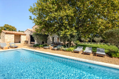 location saisonnière mas 6 Pièce(s) – 6 pièces – 4 chambres – 180.00 m²