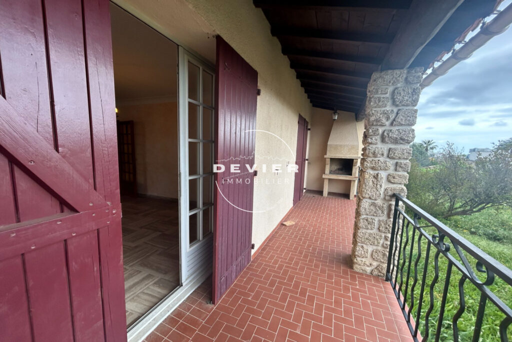 vente villa 6 Pièce(s) – 6 pièces – 4 chambres – 143.00 m²
