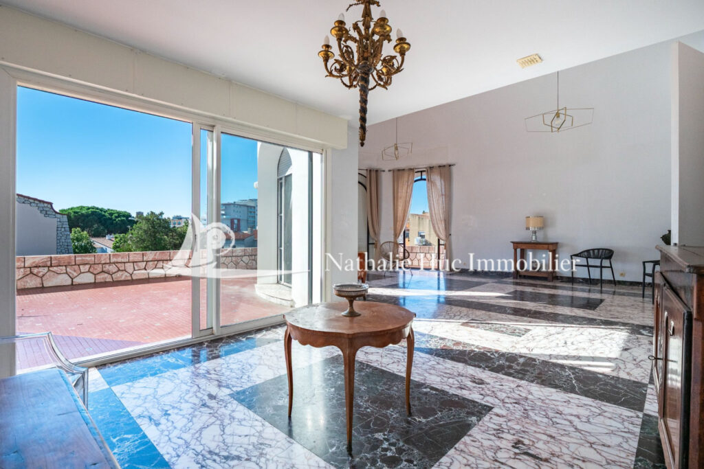 vente demeure de prestige – NR pièces – 5 chambres – 270.00 m²