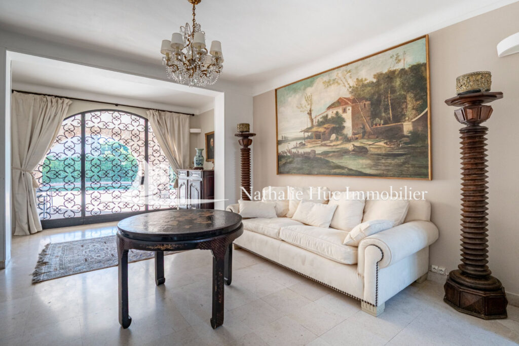 vente demeure de prestige – NR pièces – 5 chambres – 270.00 m²