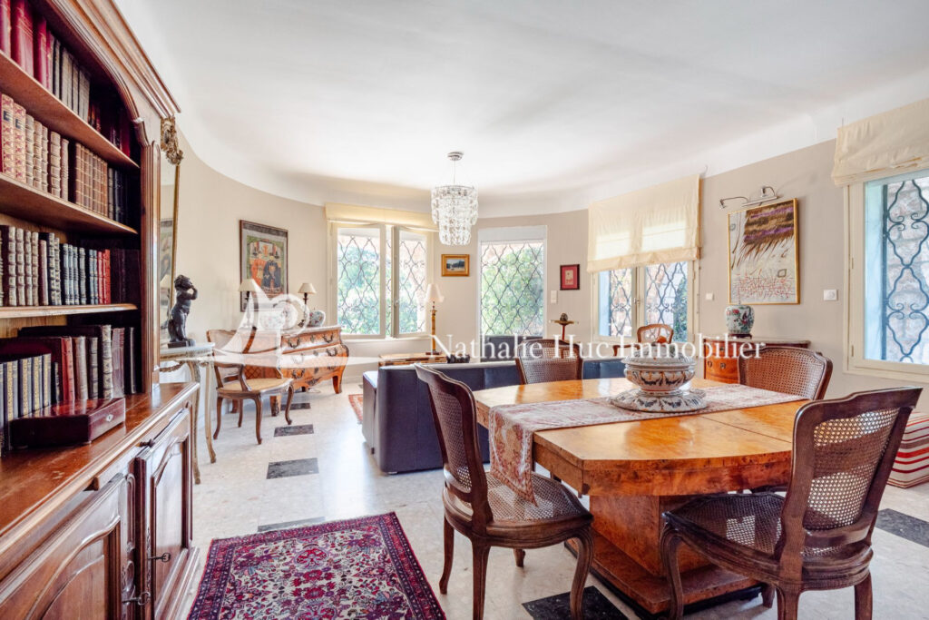 vente demeure de prestige – NR pièces – 5 chambres – 270.00 m²