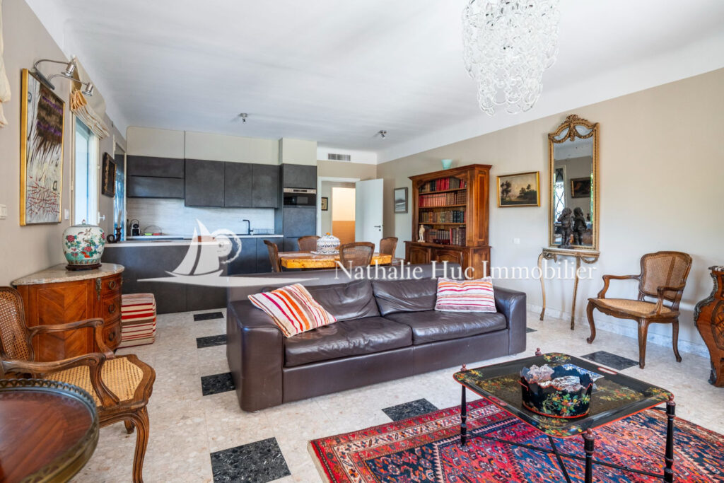 vente demeure de prestige – NR pièces – 5 chambres – 270.00 m²