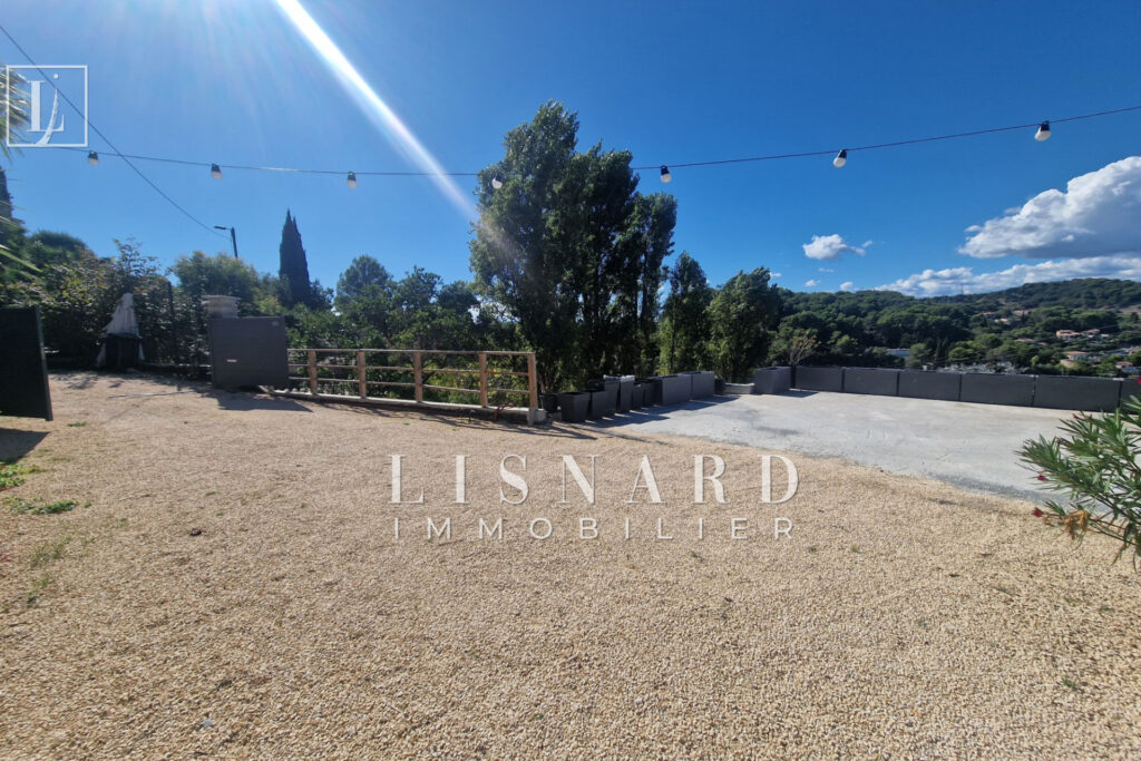 vente maison 4 Pièce(s) – 4 pièces – 3 chambres – 103.00 m²