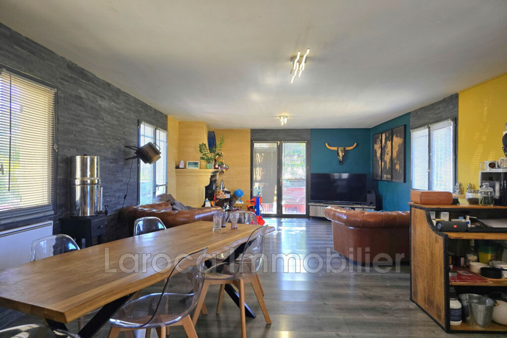 Vente villa à Laroque des Albères – 4 pièces – 3 chambres – 154.00 m²