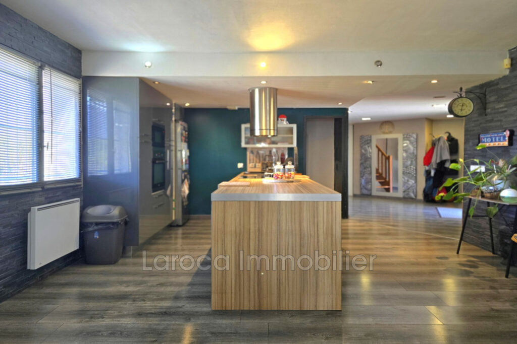 Vente villa à Laroque des Albères – 4 pièces – 3 chambres – 154.00 m²