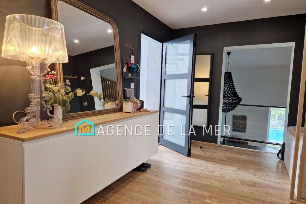 vente maison contemporaine 5 Pièce(s) – 5 pièces – 4 chambres – 130.00 m²