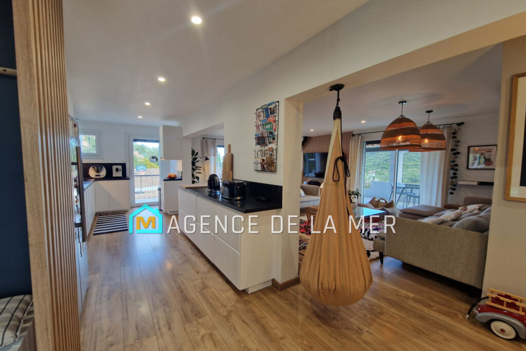 vente maison contemporaine 5 Pièce(s) – 5 pièces – 4 chambres – 130.00 m²