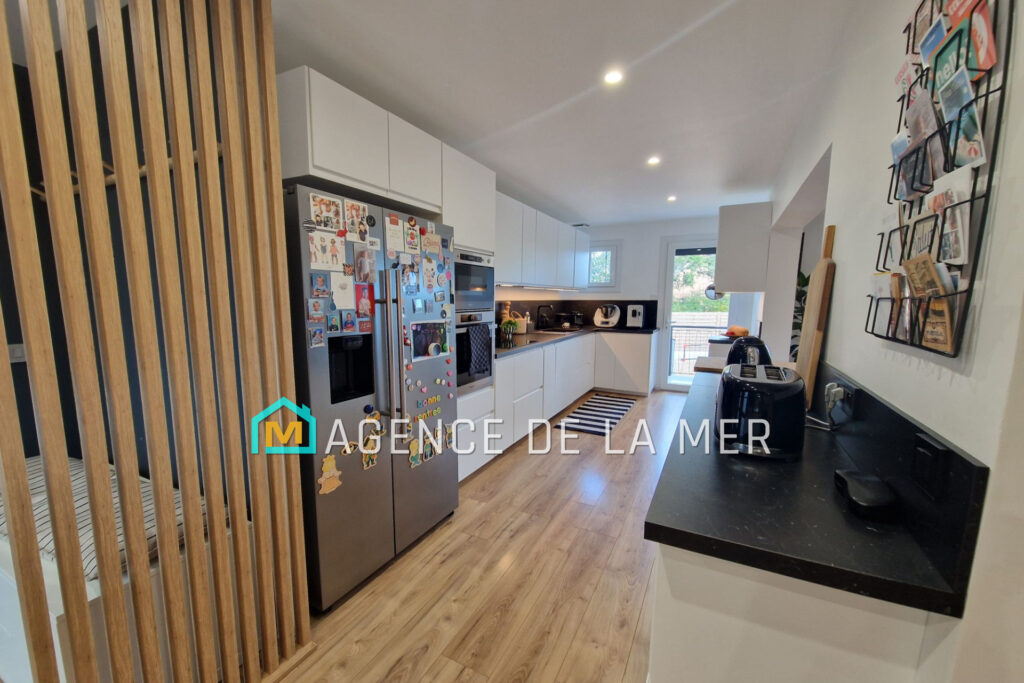 vente maison contemporaine 5 Pièce(s) – 5 pièces – 4 chambres – 130.00 m²