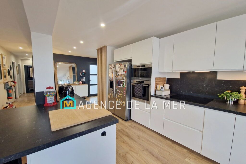 vente maison contemporaine 5 Pièce(s) – 5 pièces – 4 chambres – 130.00 m²