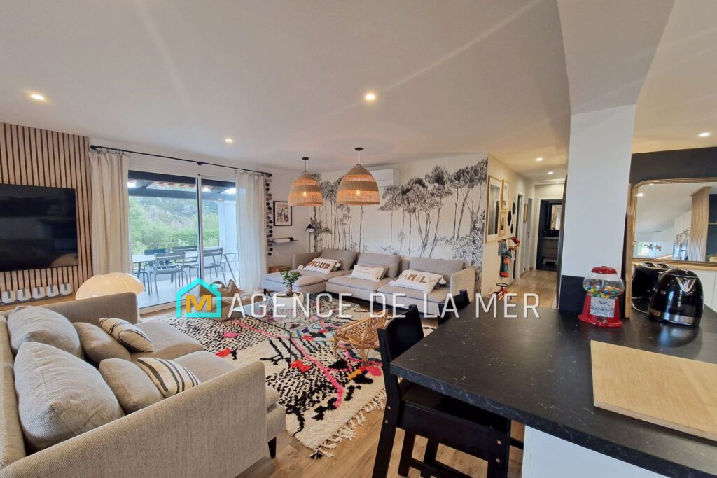 vente maison contemporaine 5 Pièce(s) – 5 pièces – 4 chambres – 130.00 m²