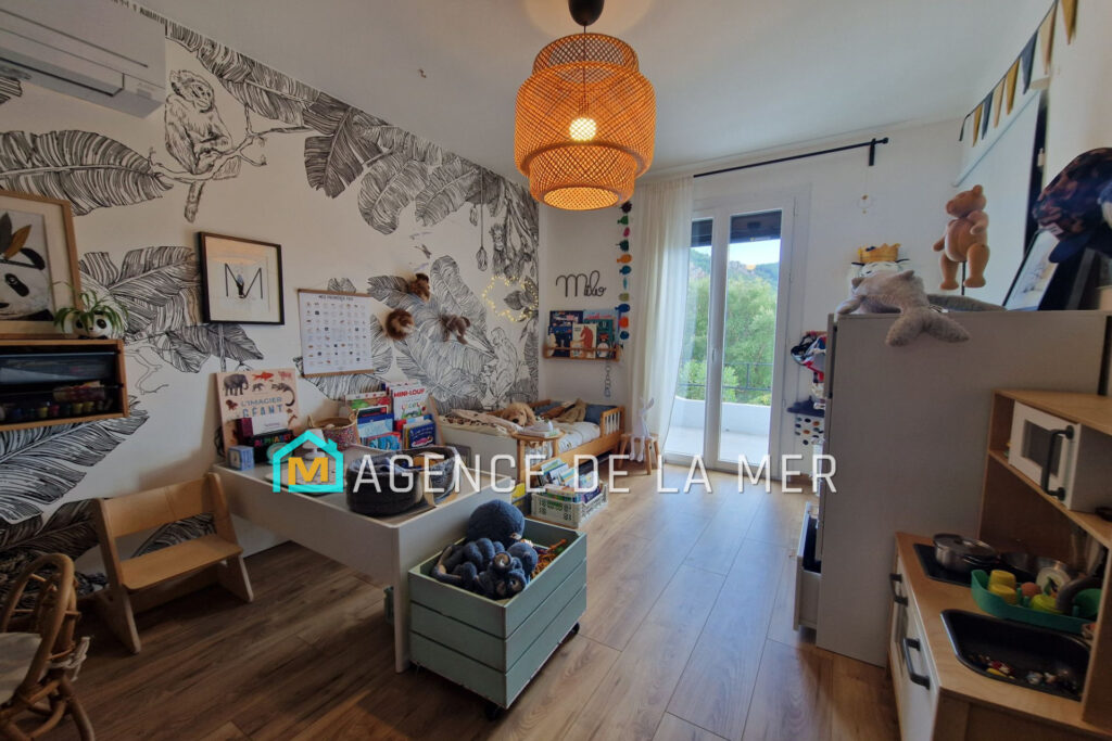 vente maison contemporaine 5 Pièce(s) – 5 pièces – 4 chambres – 130.00 m²