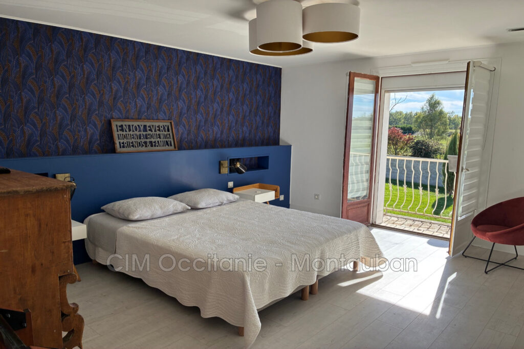 vente maison – NR pièces – 4 chambres – 220.00 m²