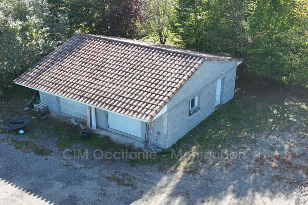 vente maison – NR pièces – 4 chambres – 220.00 m²