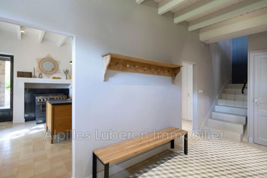 Maison à louer à Saint-Étienne-du-Grès