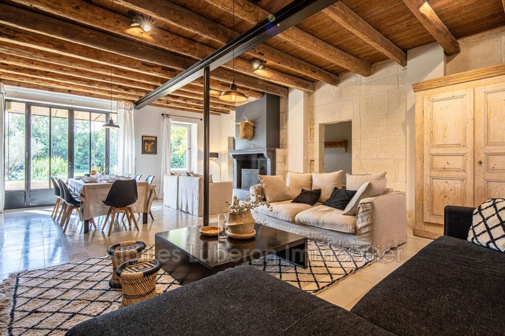 location saisonnière mas 6 Pièce(s) – 6 pièces – 4 chambres – 180.00 m²