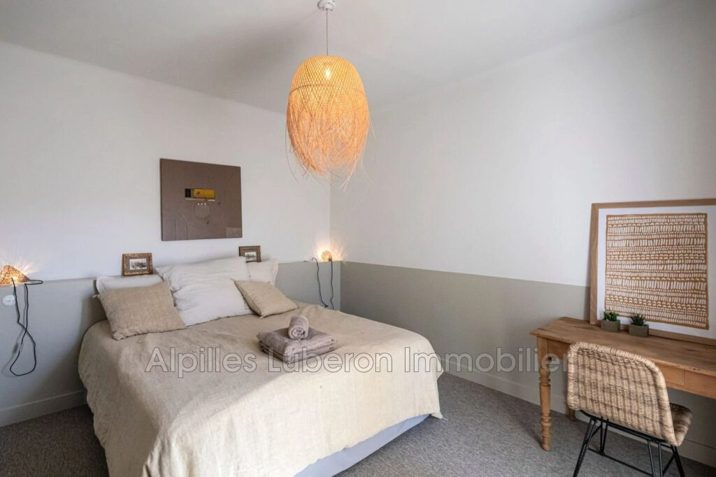 location saisonnière mas 6 Pièce(s) – 6 pièces – 4 chambres – 180.00 m²