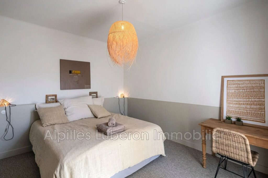 location saisonnière mas 6 Pièce(s) – 6 pièces – 4 chambres – 180.00 m²
