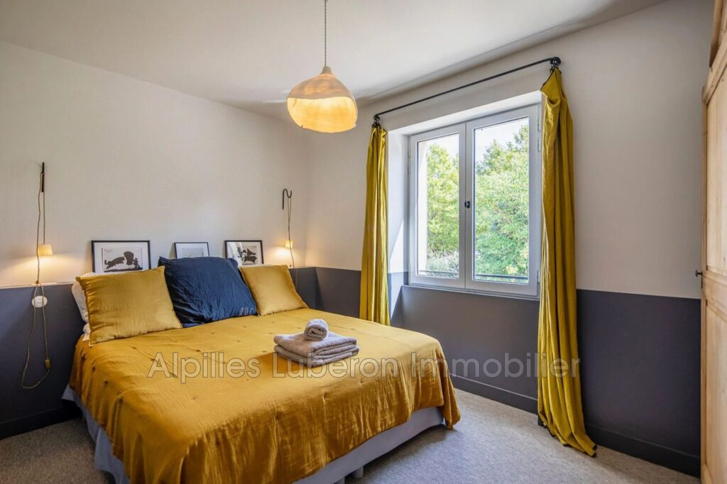 location saisonnière mas 6 Pièce(s) – 6 pièces – 4 chambres – 180.00 m²