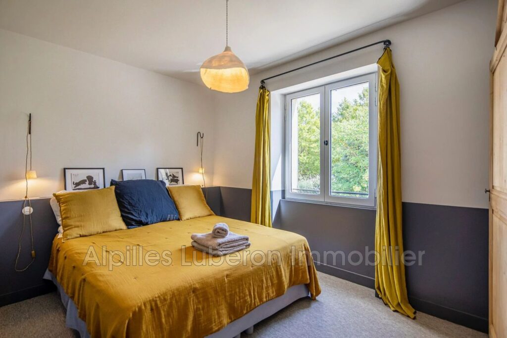 location saisonnière mas 6 Pièce(s) – 6 pièces – 4 chambres – 180.00 m²