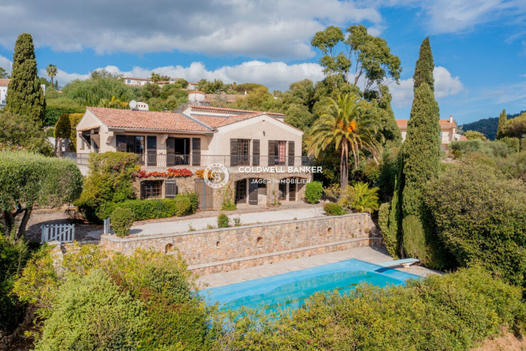 vente maison 7 Pièce(s) – 7 pièces – 6 chambres – 230.00 m²