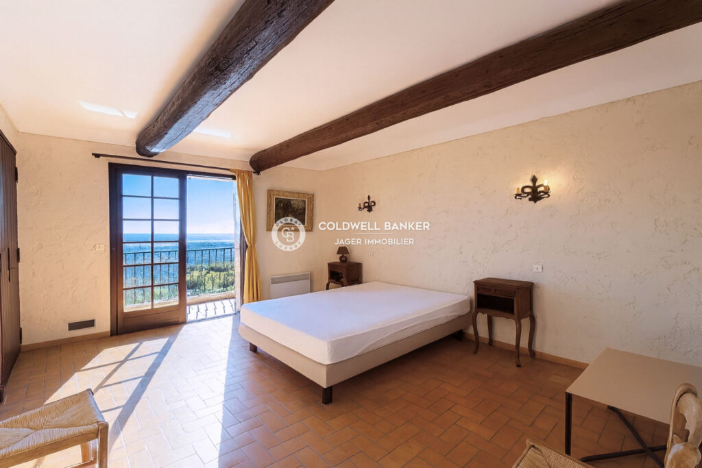 vente maison 7 Pièce(s) – 7 pièces – 6 chambres – 230.00 m²